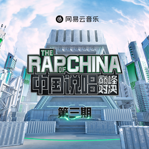 模特中出潮喷视频
